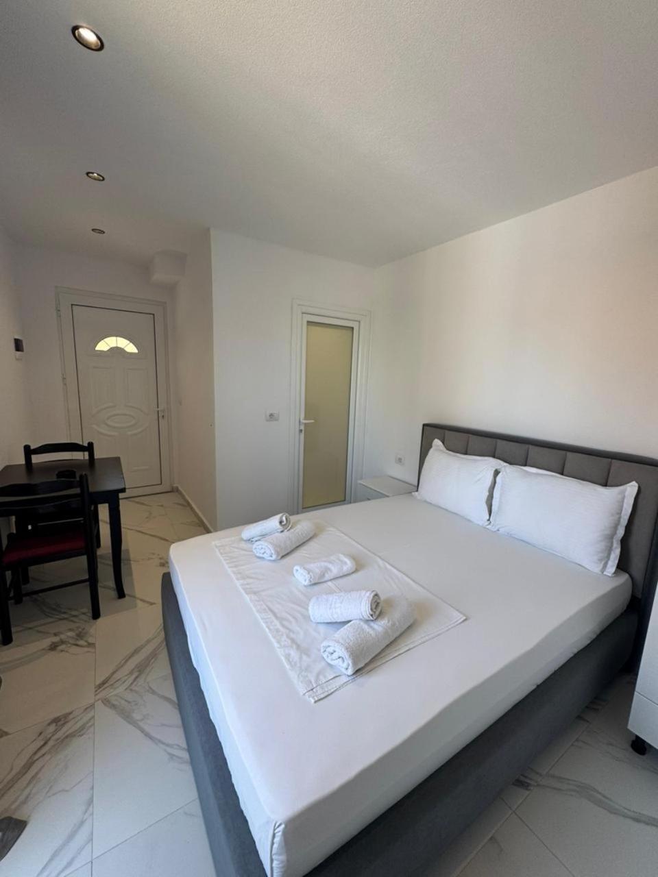 Ilias House Hotel Ksamil Eksteriør billede