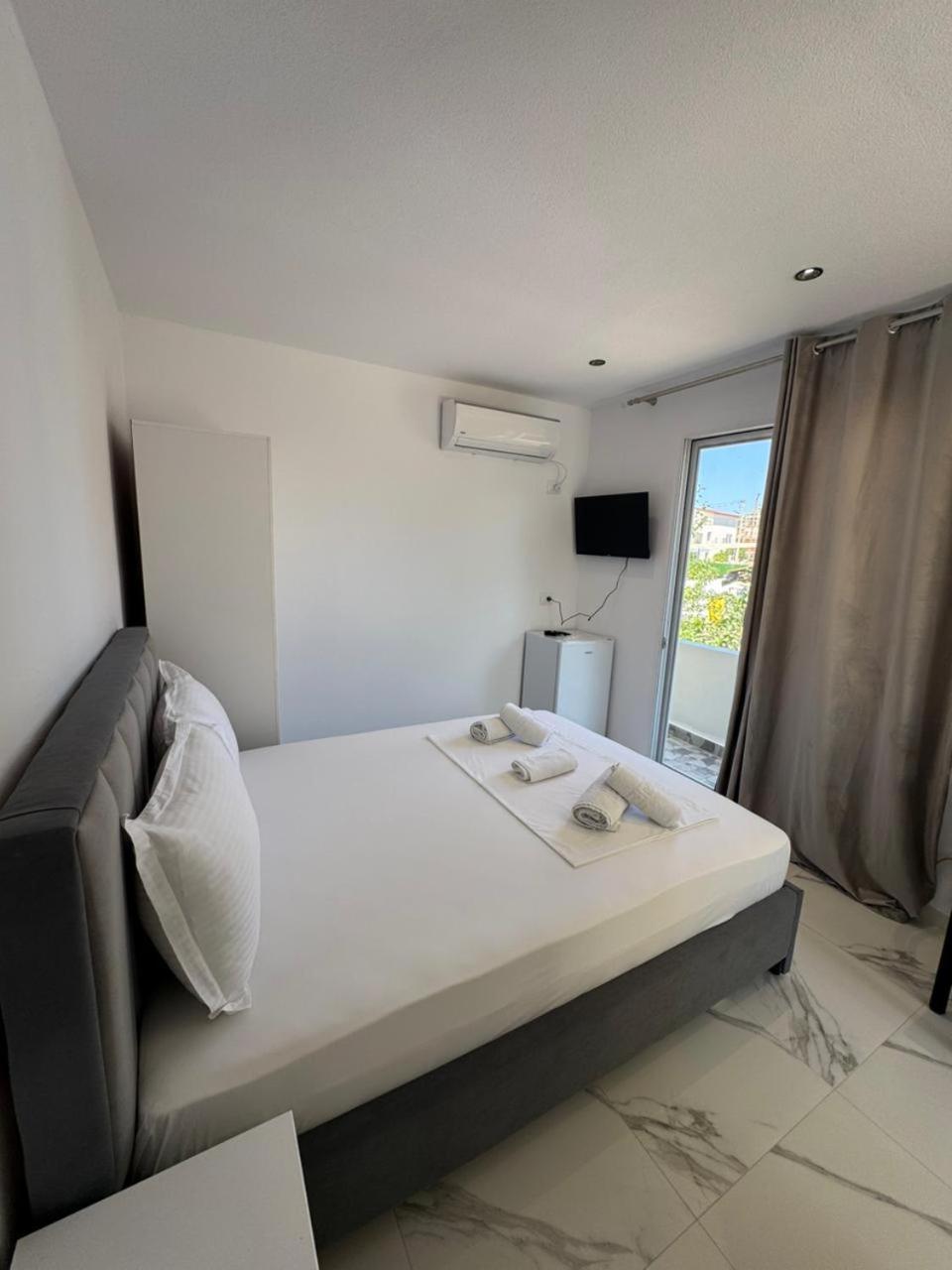 Ilias House Hotel Ksamil Eksteriør billede